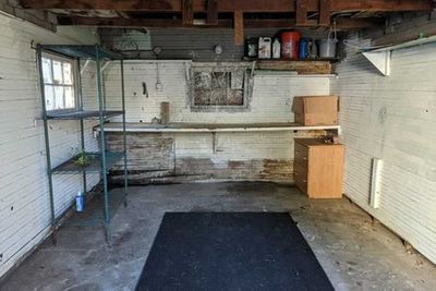10x25 Garage self storage unit in Portland, OR