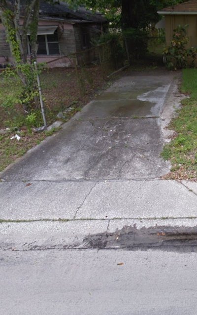 Small 10×20 Driveway in Tampa, Florida