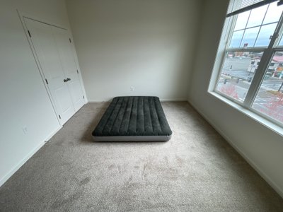 12 x 10 Bedroom in Joint Base Lewis-McChord, Washington