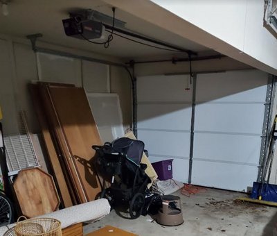 20x10 Garage self storage unit in Beaverton, OR
