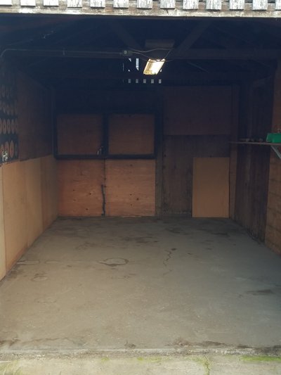 17×10 self storage unit at 207 Shady Ln Bakersfield, California