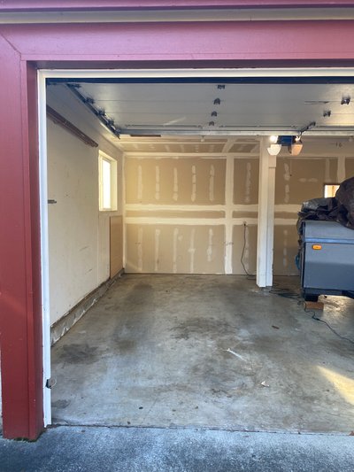 20 x 10 Garage in Renton, Washington