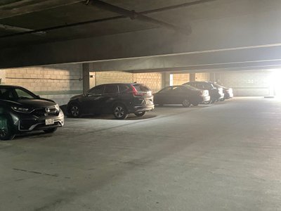 20 x 12 Parking Garage in Pasadena, California
