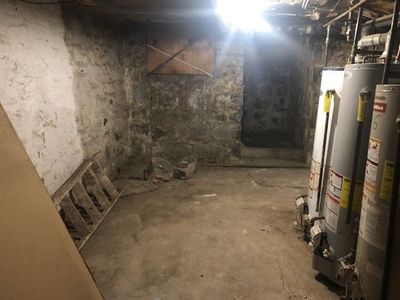 Small 10×15 Basement in Union City, New Jersey