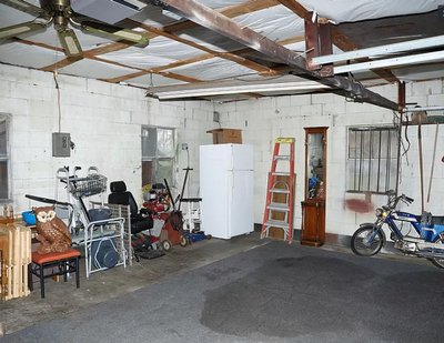 20 x 10 Garage in Louisville, Kentucky