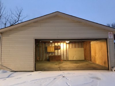 20 x 10 Garage in North Chicago, Illinois