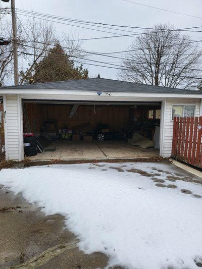 Medium 10×20 Garage in Warren, Michigan