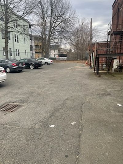 50 x 10 Parking Lot in Springfield, Massachusetts near [object Object]