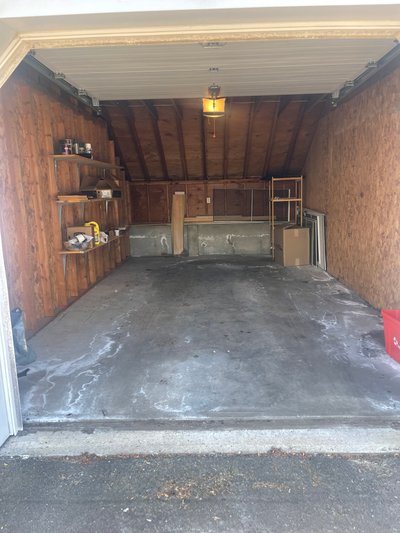 10 x 20 Garage in Vernon, Connecticut near [object Object]