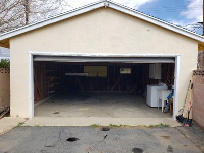 18 x 20 Parking Garage in Lancaster, California near [object Object]