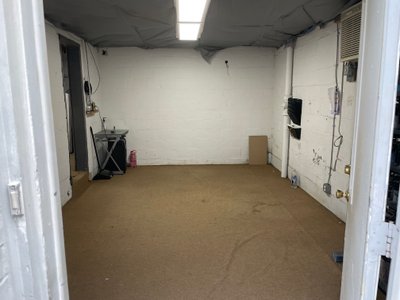 17 x 11 Basement in Silver Spring, Maryland