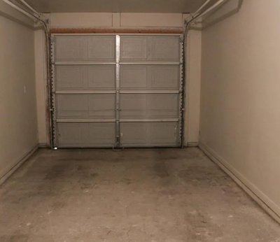 20 x 10 Garage in Hartford, Connecticut