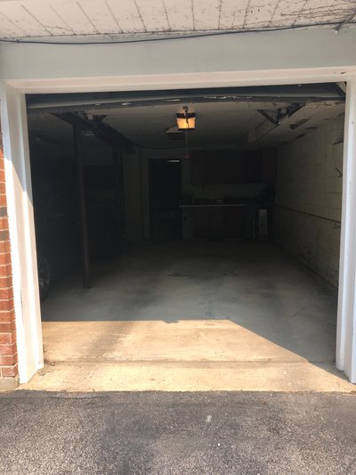 20 x 10 Garage in Springfield, Pennsylvania