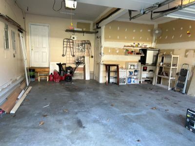 24 x 24 Garage in Londonderry, New Hampshire
