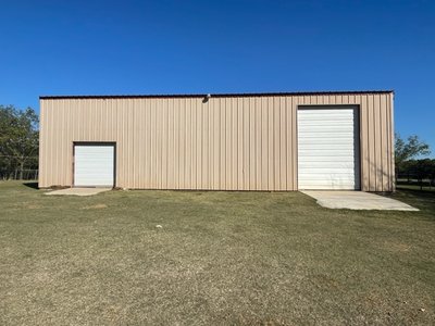 40 x 15 Warehouse in Denton, Texas