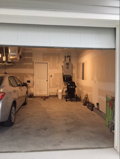 25 x 10 Garage in Chesapeake, Virginia