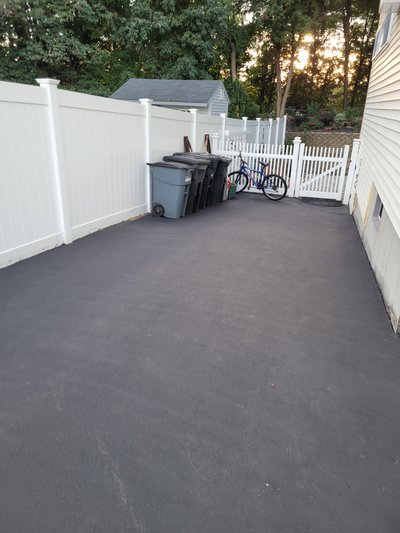 32 x 18 Driveway in Derry, New Hampshire near [object Object]