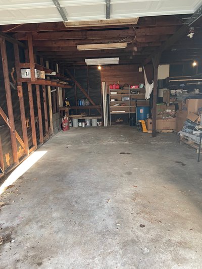 Medium 10×25 Garage in Mesquite, Texas