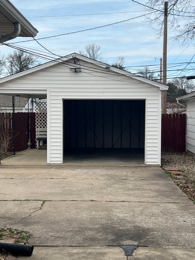 12 x 20 Garage in Evansville, Indiana