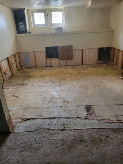 20 x 20 Basement in Baltimore, Maryland