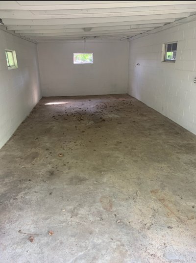 25 x 10 Garage in Leoma, Tennessee