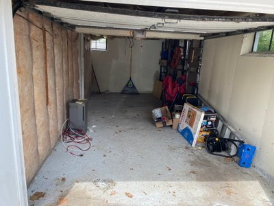 21 x 12 Garage in Lowell, Massachusetts