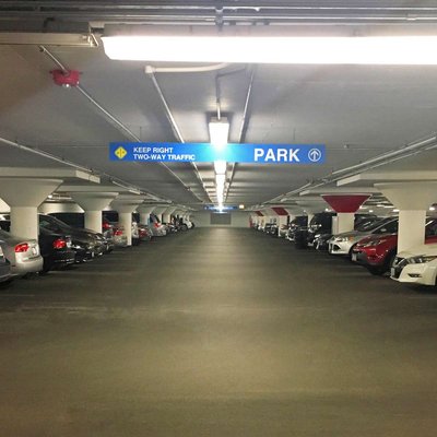 20 x 10 Parking Garage in Chicago, Illinois