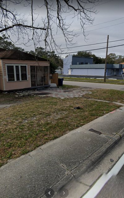 Small 10×20 Unpaved Lot in Tampa, Florida