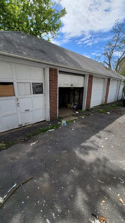 Large 20×20 Garage in Meriden, Connecticut