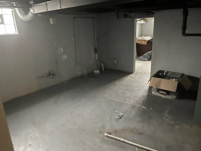 10 x 10 Basement in South Holland, Illinois