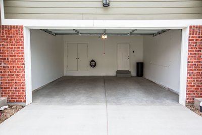 15x25 Garage self storage unit in California City, CA