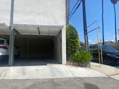8 x 4 Self Storage Unit in Manhattan Beach, California near [object Object]