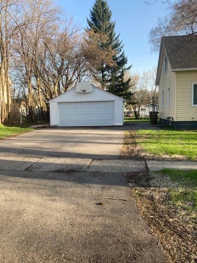 Large 10×45 Driveway in Pontiac, Michigan
