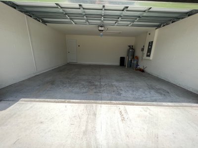 20 x 20 Garage in Spring Hill, Florida