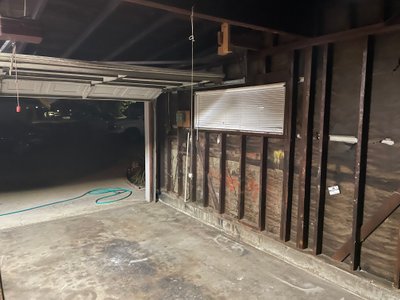 18 x 9 Garage in Ontario, California near [object Object]