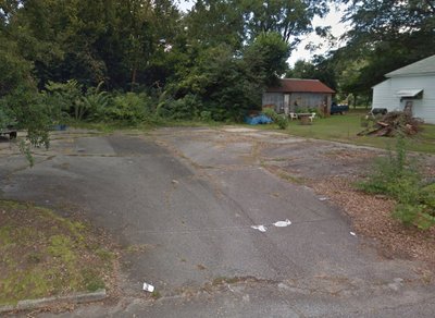 20 x 10 Parking Lot in Griffin, Georgia