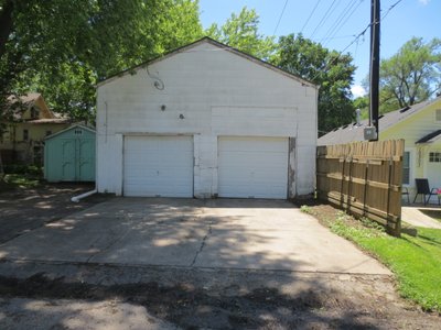 25 x 24 Garage in Independence, Missouri