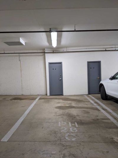 20 x 10 Parking Garage in Alexandria, Virginia