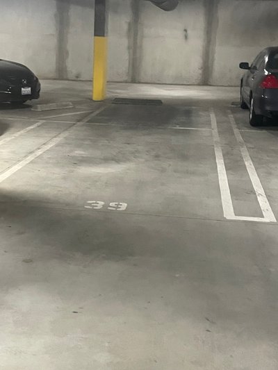 40 x 10 Parking Garage in Los Angeles, California
