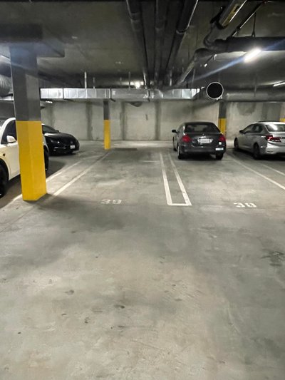 40×10 Parking Garage in Los Angeles, California
