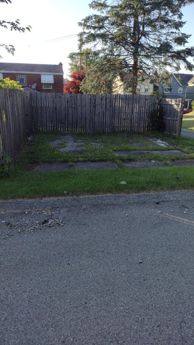 22 x 20 Unpaved Lot in McKeesport, Pennsylvania near [object Object]