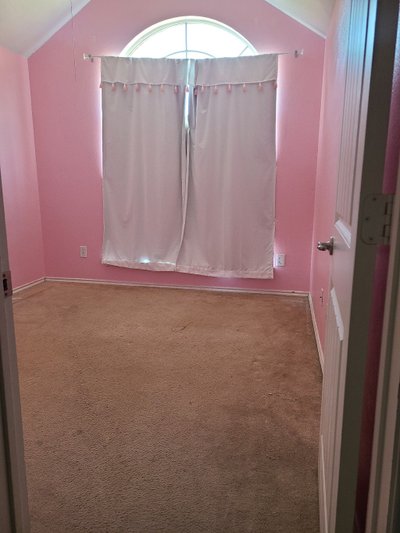 Small 10×10 Bedroom in Red Oak, Texas