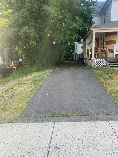 80 x 10 Driveway in Manchester, Connecticut