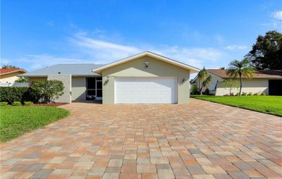 30 x 10 Driveway in Fort Myers, Florida