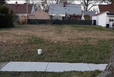 100 x 128 Unpaved Lot in Euclid, Ohio near [object Object]