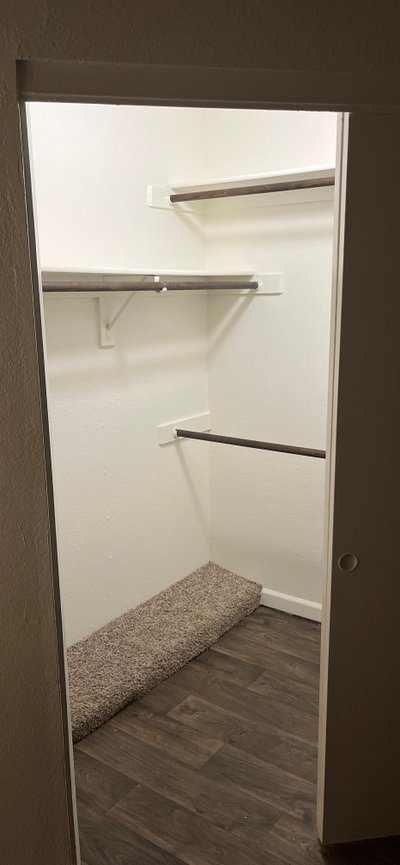 Small 5×5 Closet in Mesa, Arizona