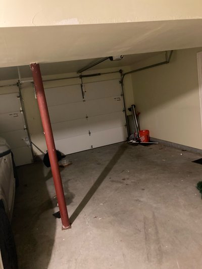 20 x 10 Garage in Waterbury, Connecticut