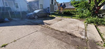 30 x 20 Driveway in Milwaukee, Wisconsin near [object Object]