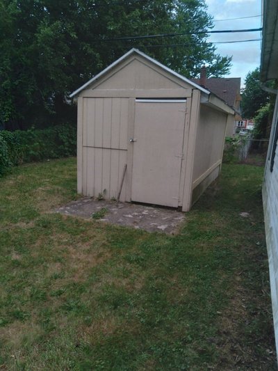 8 x 2 Shed in Melvindale, Michigan