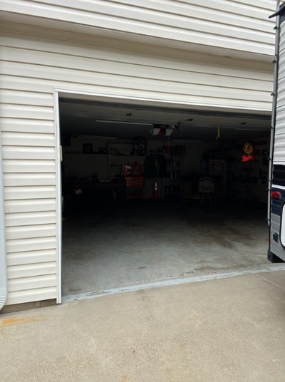 25 x 10 Garage in Saint Paul, Minnesota
